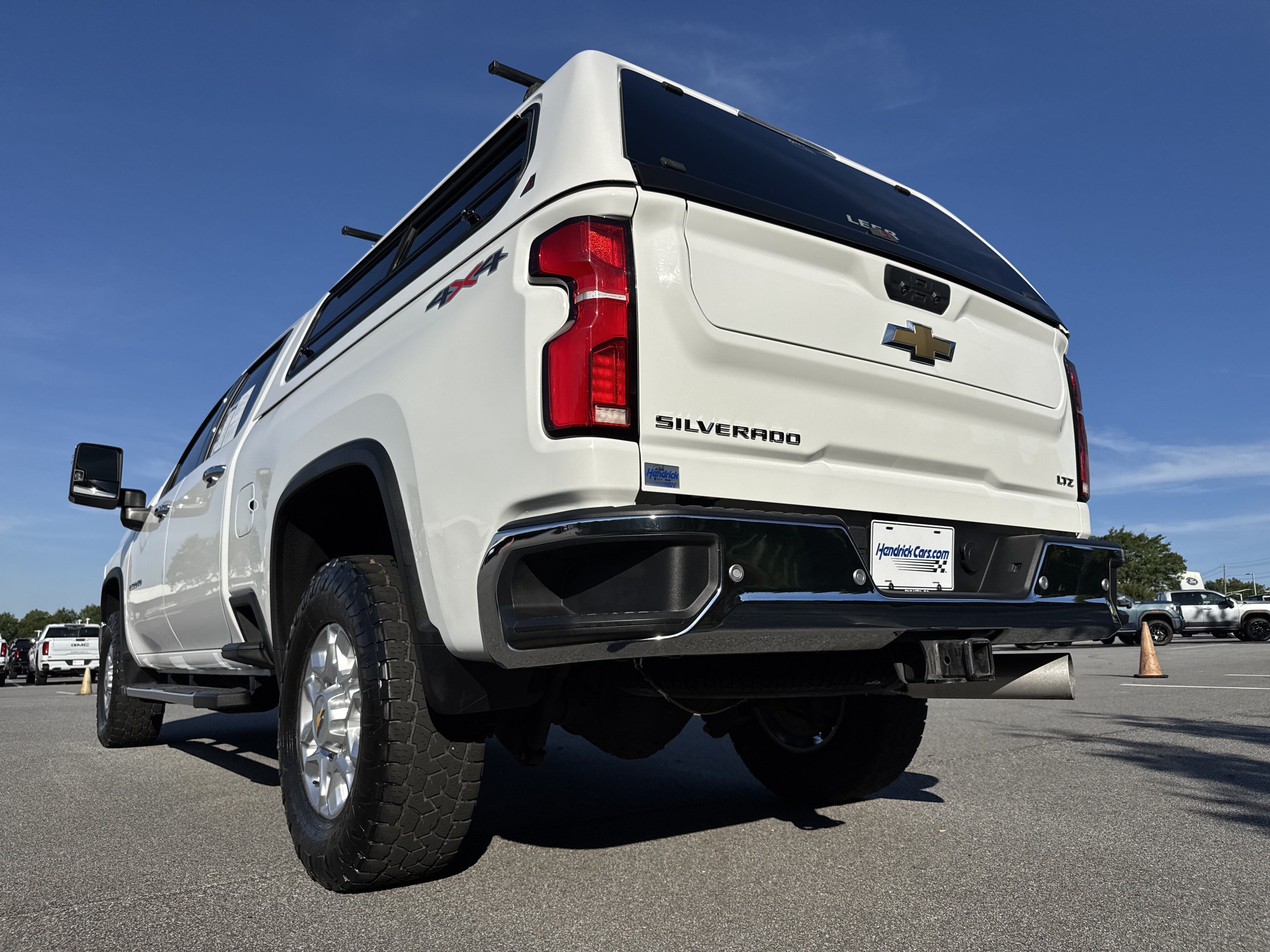 Used 2024 Chevrolet Silverado 2500 LTZ AWD/4WD image 8