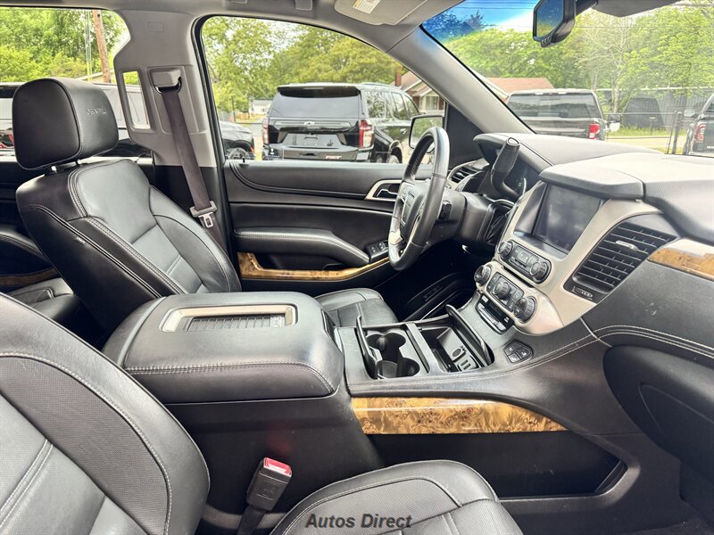 Used 2017 GMC Yukon Denali w/ Open Road Package AWD/4WD image 28