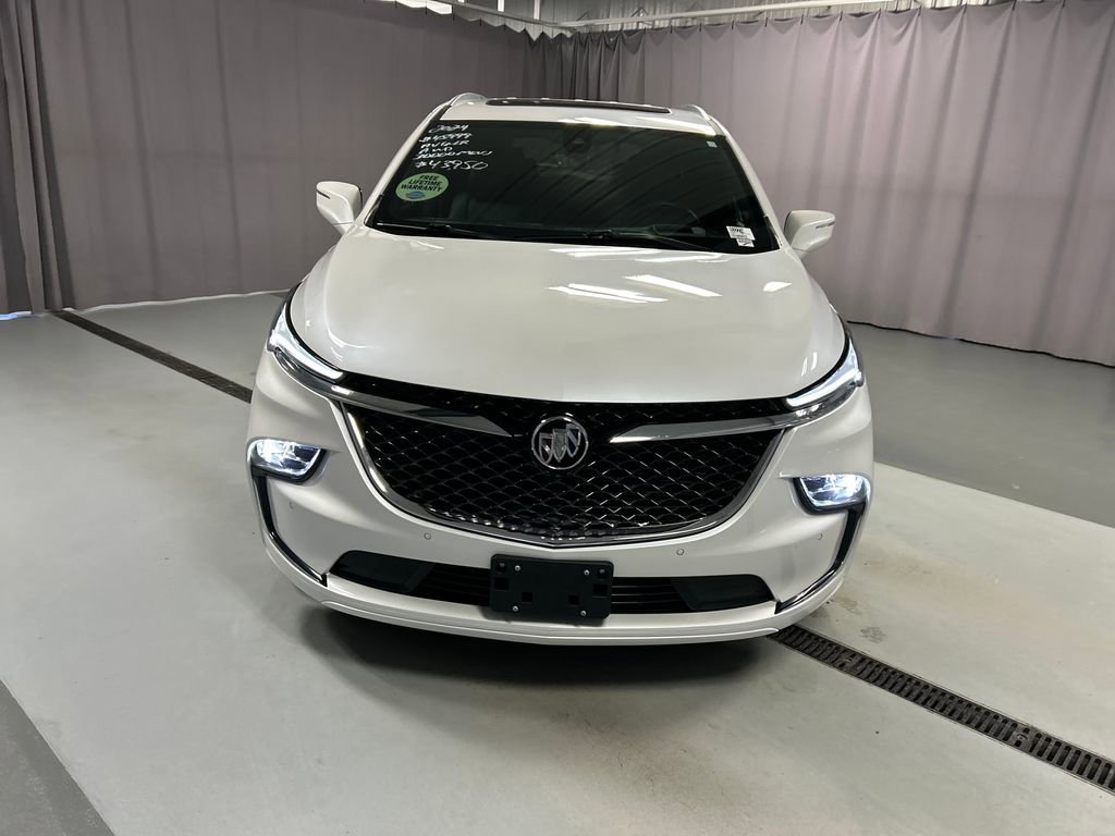Used 2024 Buick Enclave Avenir w/ Avenir Technology Package image 2