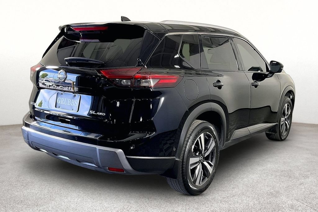 Used 2024 Nissan Rogue SL w/ SL Premium Package AWD/4WD image 4