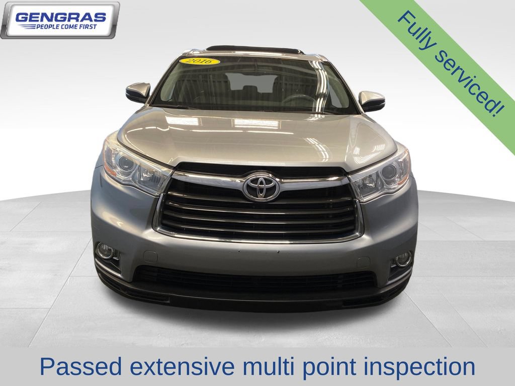 Used 2016 Toyota Highlander XLE w/ Protection Package #3 AWD/4WD image 3