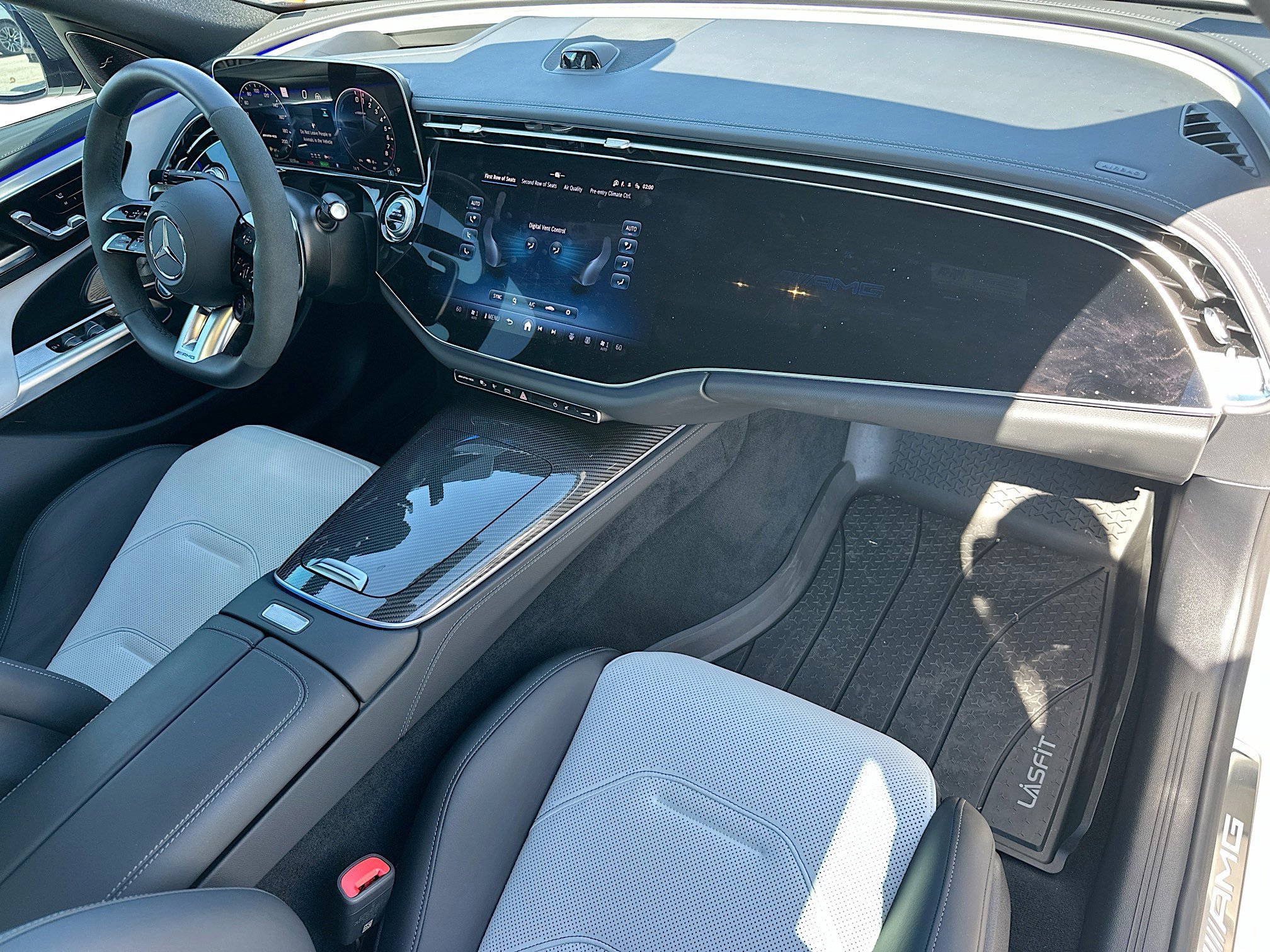 Used 2025 Mercedes-Benz E 53 AMG e 4MATIC Sedan image 35