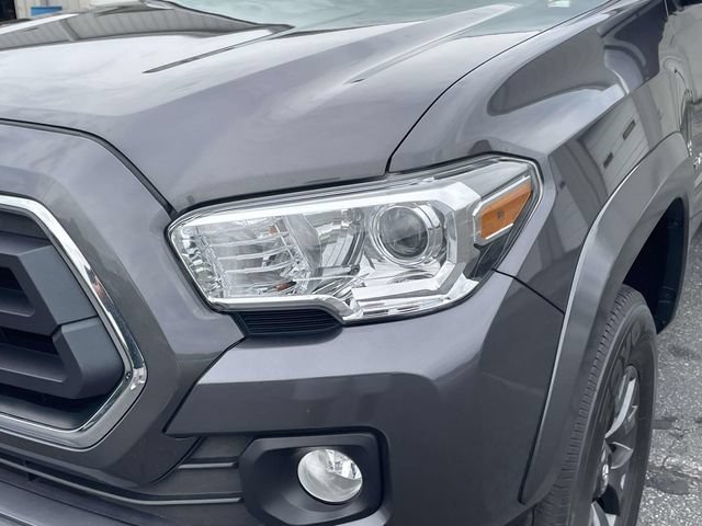 Used 2023 Toyota Tacoma SR5 w/ SR5 Appearance Package RWD image 5