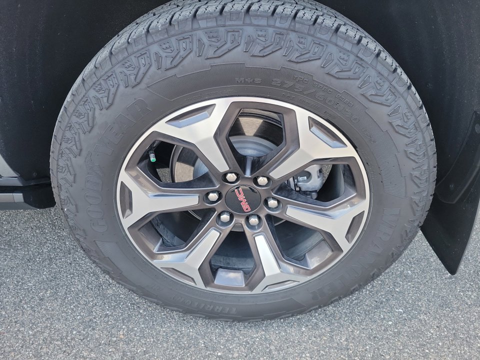 Used 2025 GMC Yukon AT4 Ultimate image 27