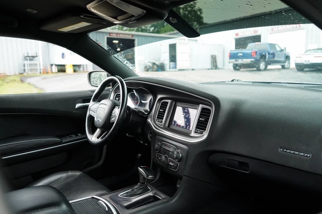 Used 2021 Dodge Charger SXT w/ Leather Interior Group RWD image 14