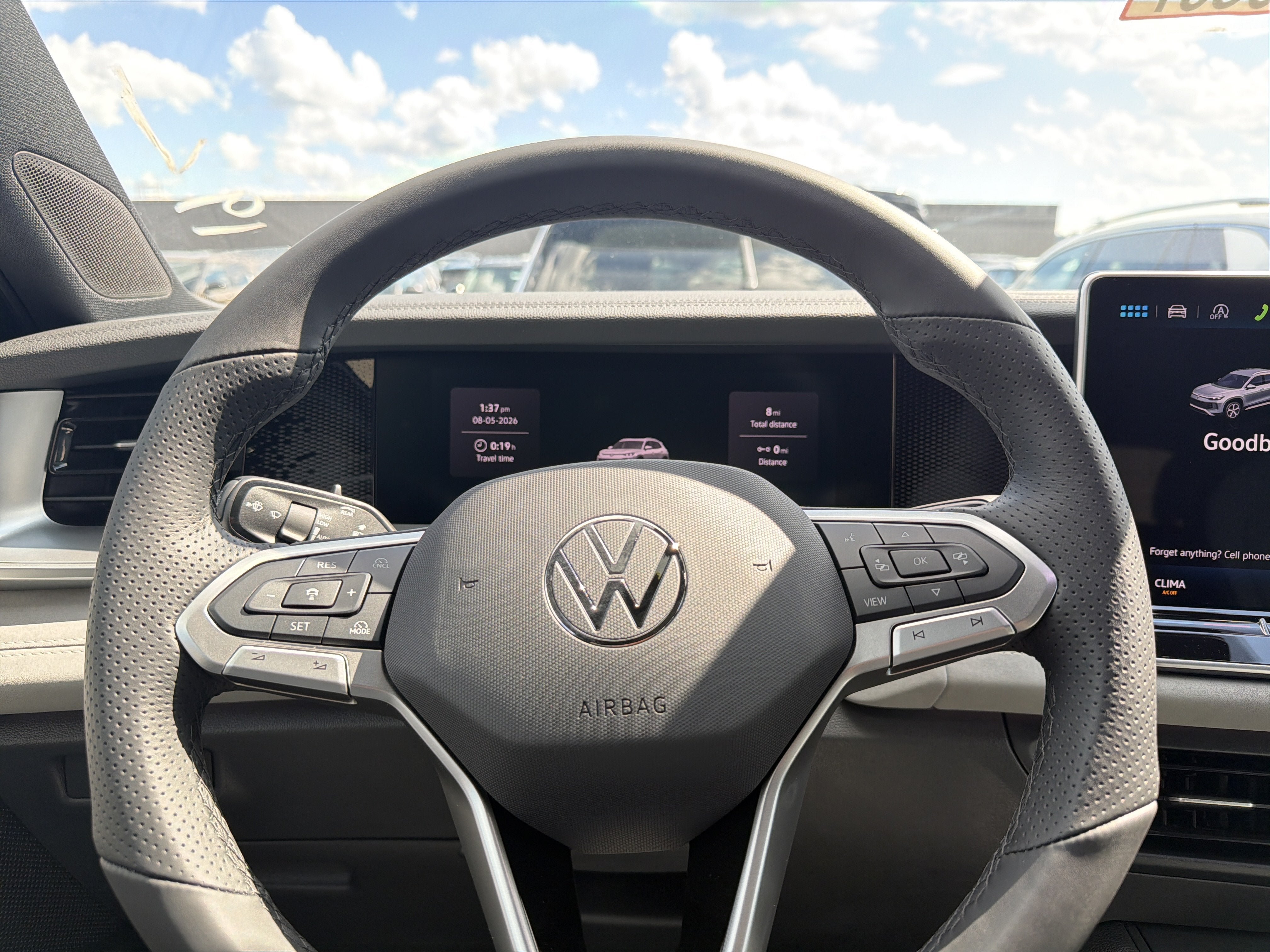 New 2026 Volkswagen Tiguan SE R-Line AWD/4WD image 13