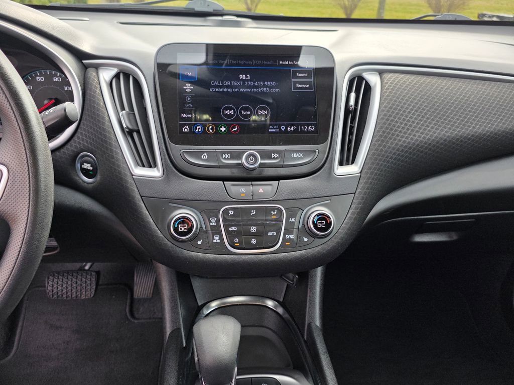 Used 2025 Chevrolet Malibu LT image 21