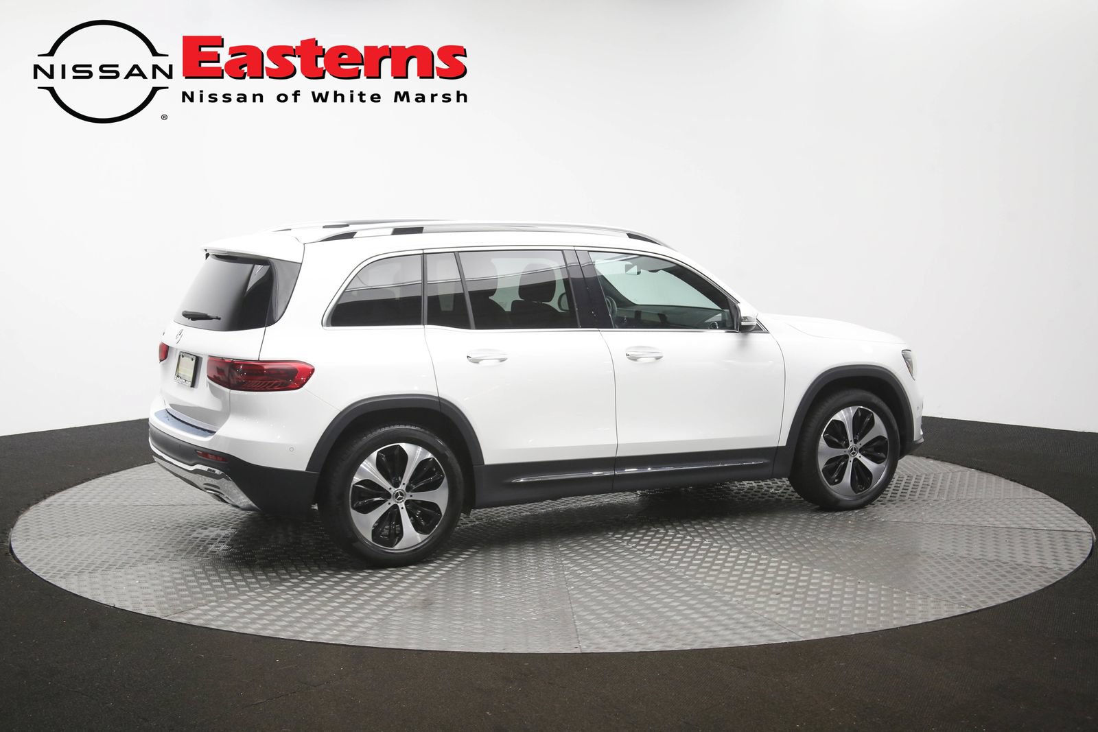 Used 2025 Mercedes-Benz GLB 250 w/ Exclusive Package image 45