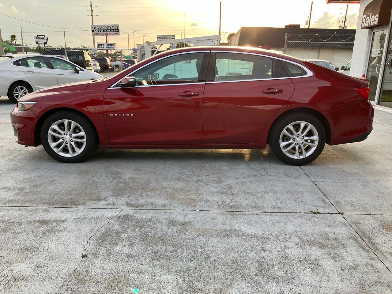 Used 2018 Chevrolet Malibu LT FWD image 3
