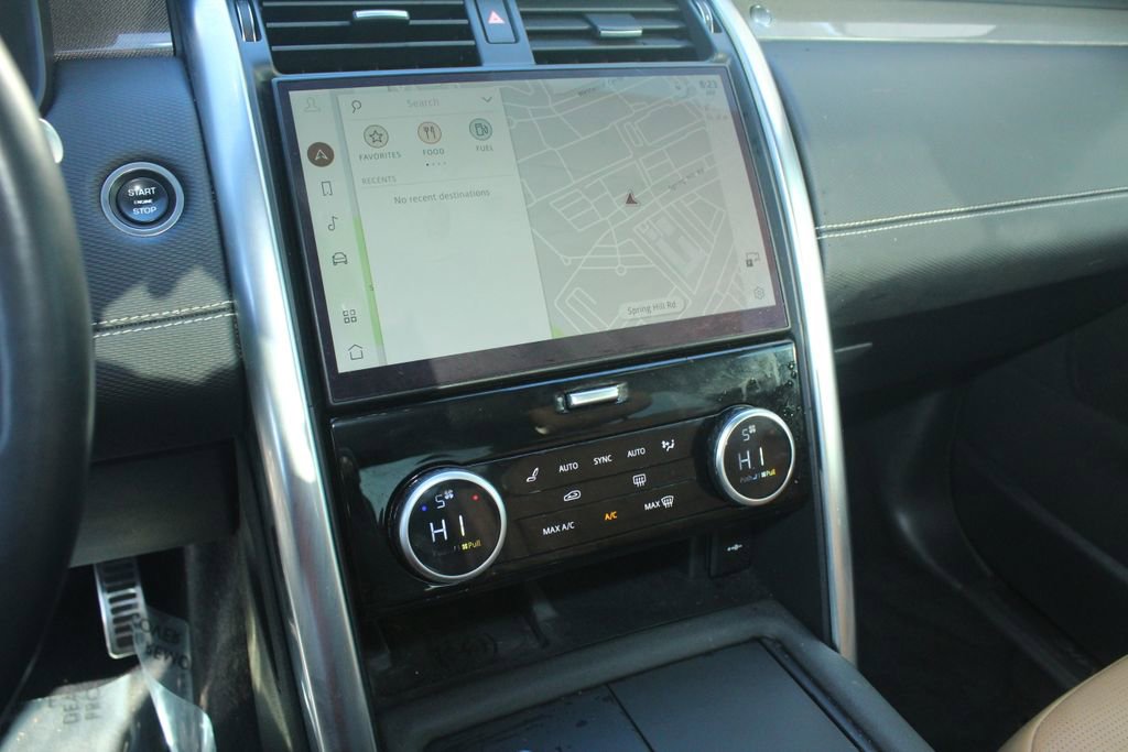 Used 2023 Land Rover Discovery Metropolitan Edition image 17