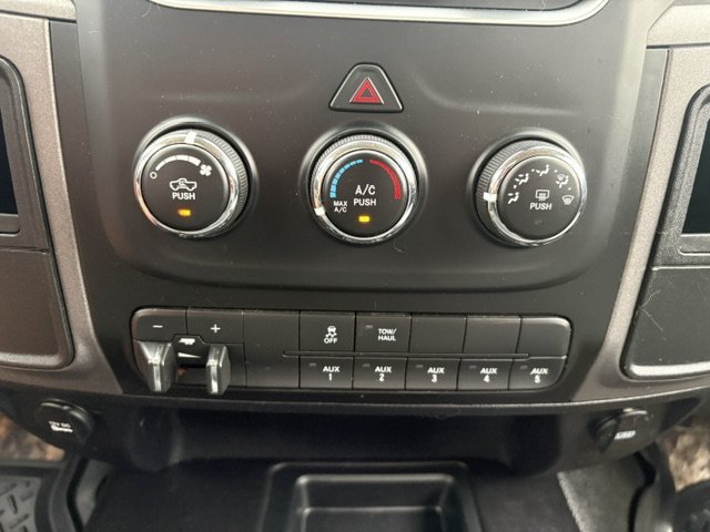 Used 2018 RAM 2500 Tradesman w/ Chrome Appearance Group AWD/4WD image 13
