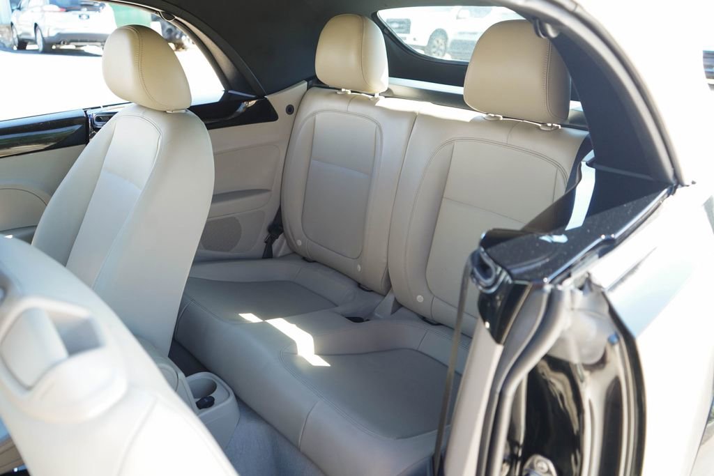 Used 2014 Volkswagen Beetle 2.5 image 31