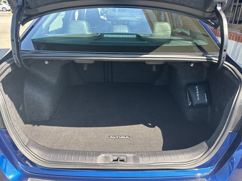 Used 2023 Nissan Altima 2.0 SR FWD image 33