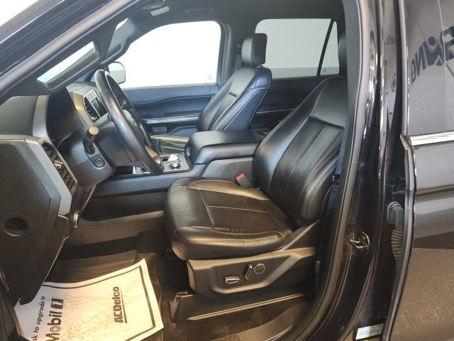 Used 2019 Ford Expedition XLT w/ Equipment Group 202A AWD/4WD image 10