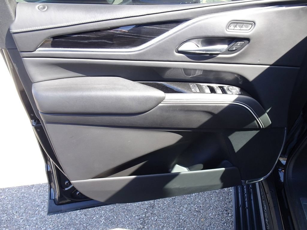 Used 2023 Cadillac Escalade V w/ LPO, ONYX Package AWD/4WD image 8