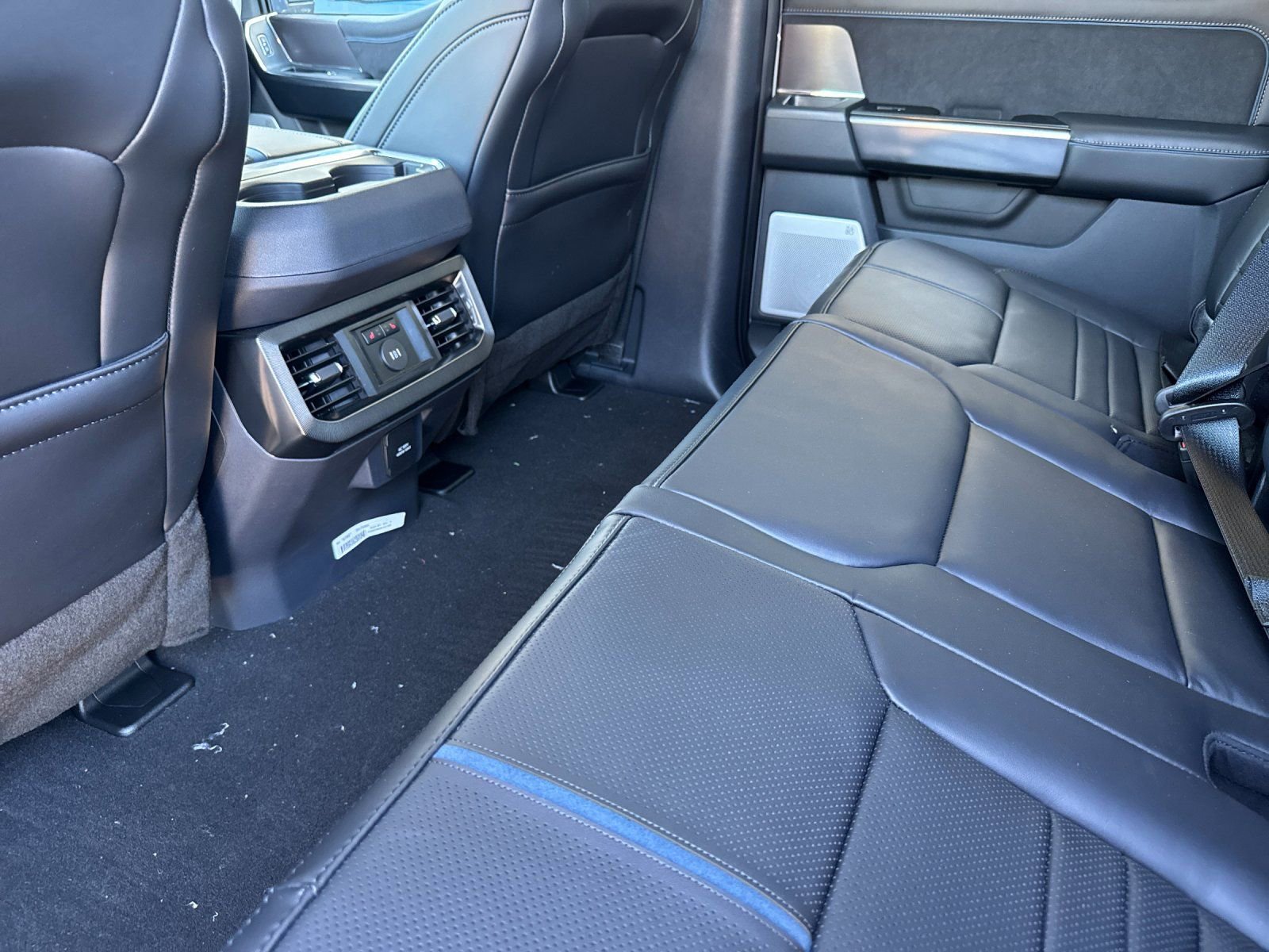 New 2026 Ford F350 Platinum w/ FX4 Off-Road Package image 12