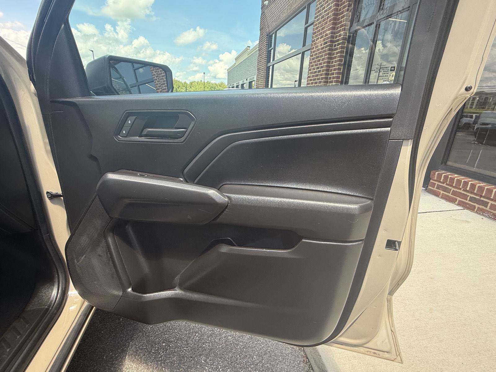 Used 2024 Chevrolet Colorado W/T RWD image 20