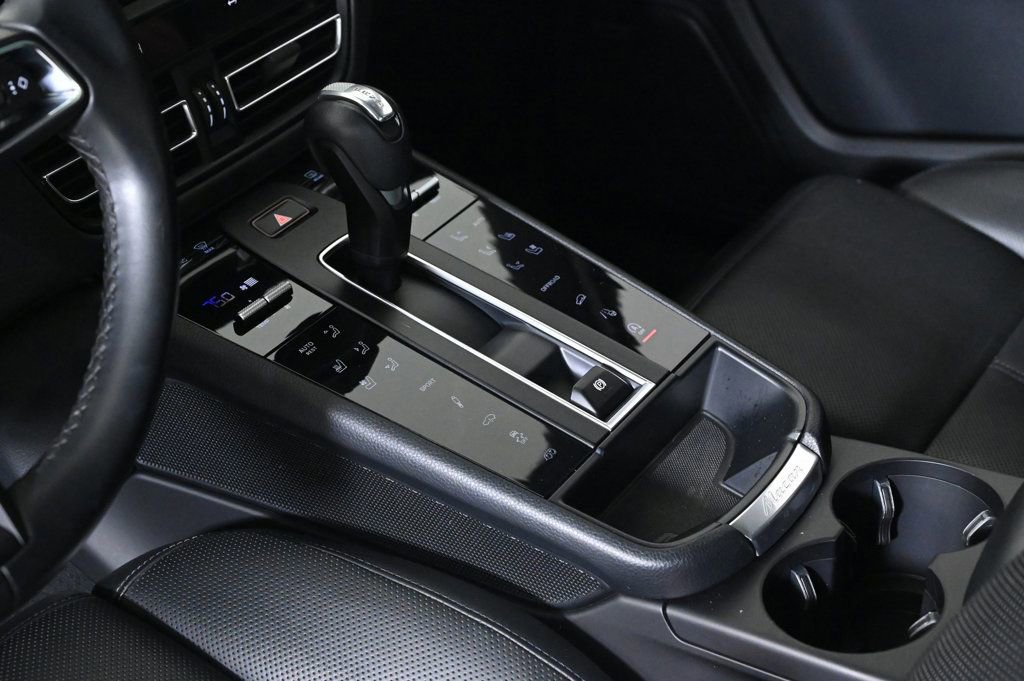 Certified 2022 Porsche Macan GTS image 27