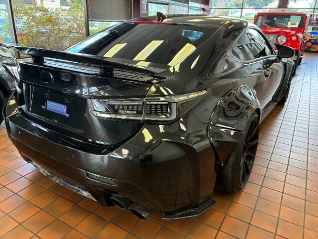 Used 2017 Lexus RC F w/ Premium Package RWD image 6
