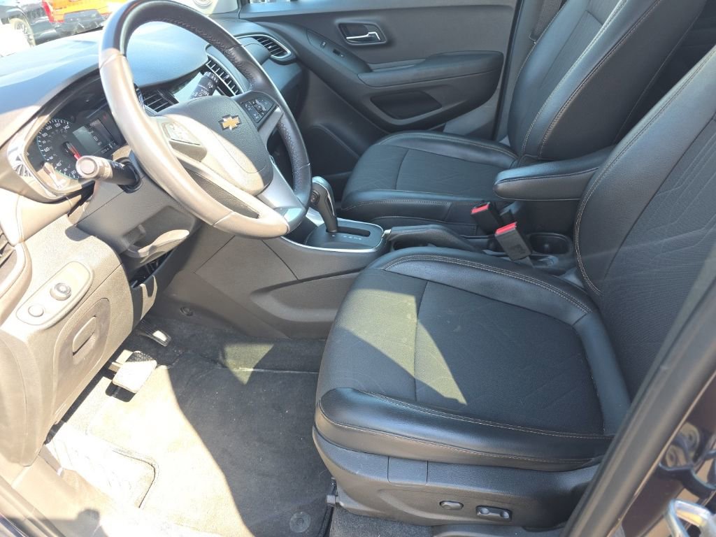 Used 2019 Chevrolet Trax LT w/ LT Convenience Package image 10