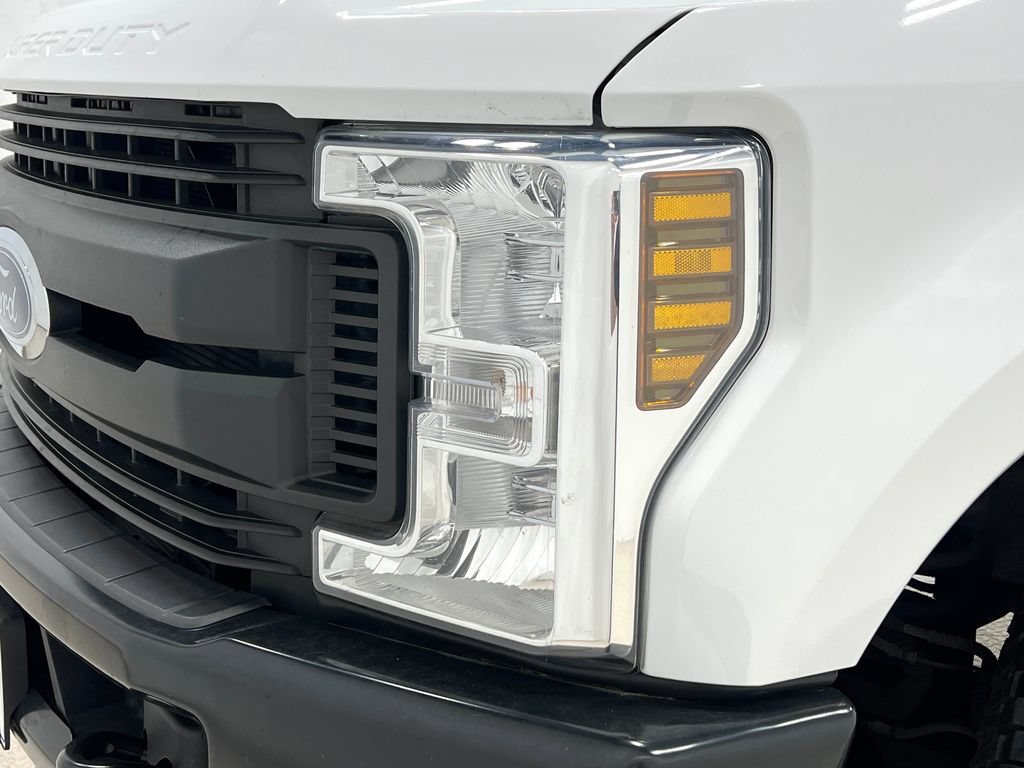 Used 2019 Ford F250 XL w/ Power Equipment Group AWD/4WD image 39