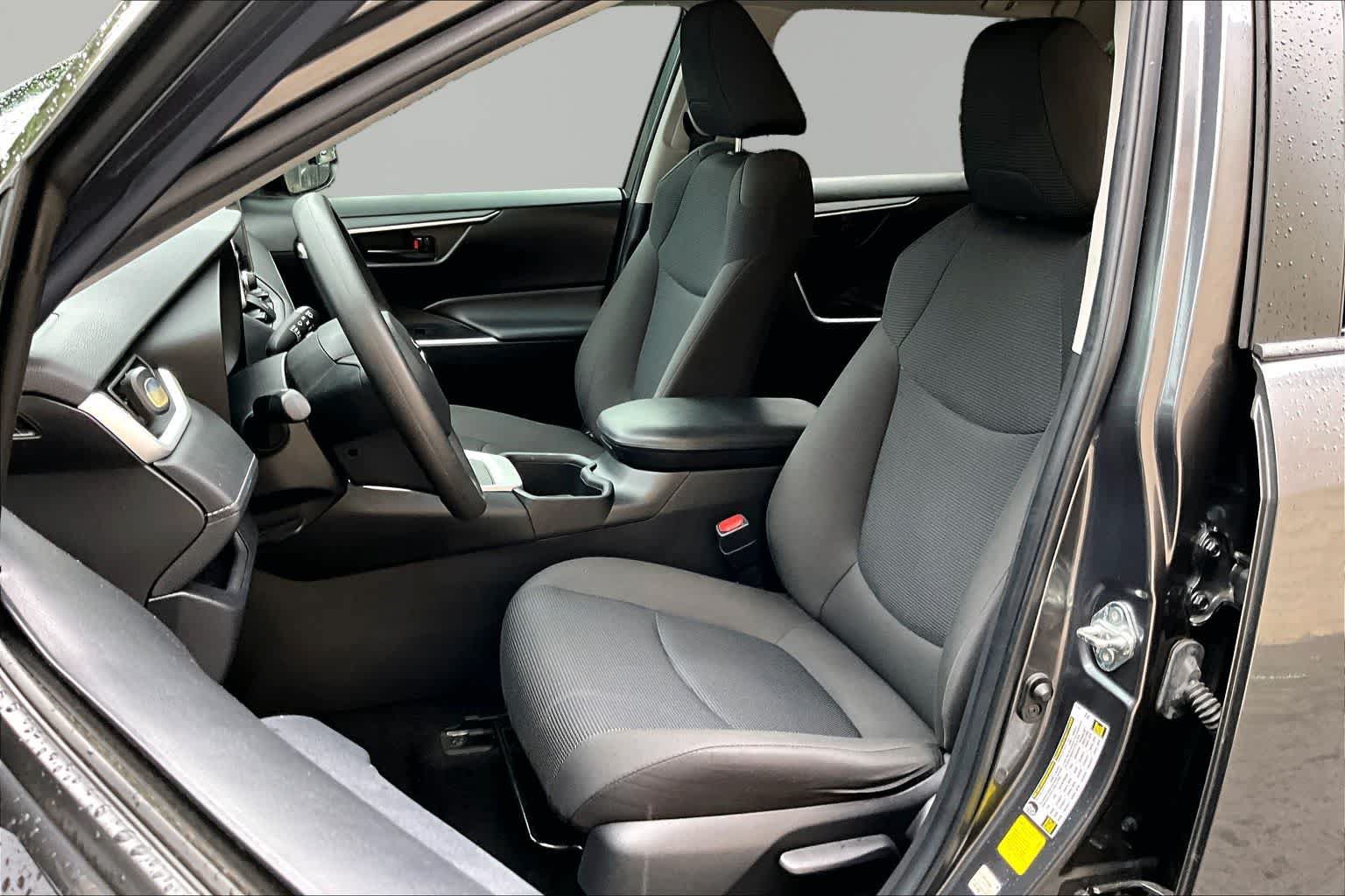 Certified 2023 Toyota RAV4 LE FWD image 8