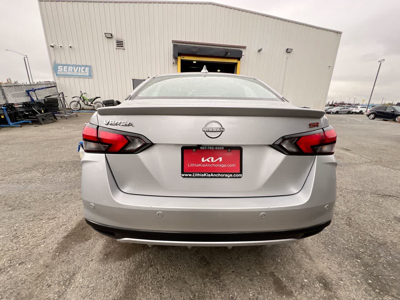 Used 2024 Nissan Versa SR FWD image 27