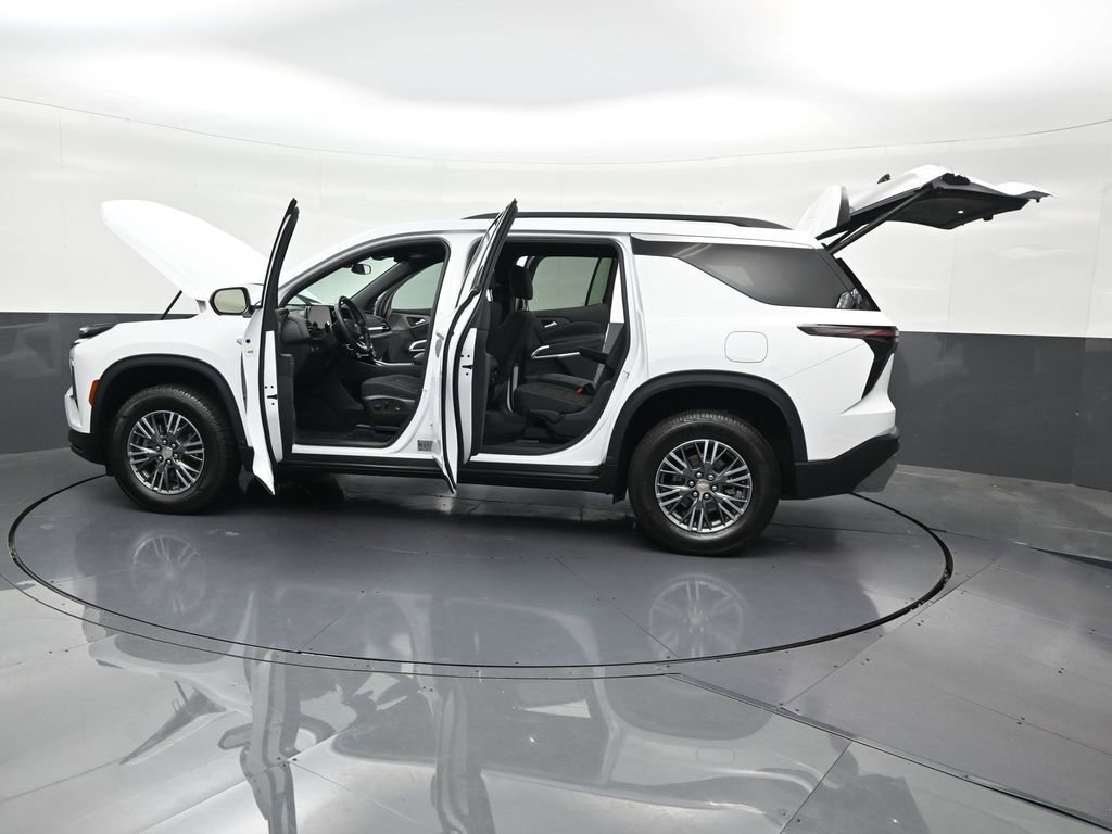 Used 2024 Chevrolet Traverse LT FWD image 33