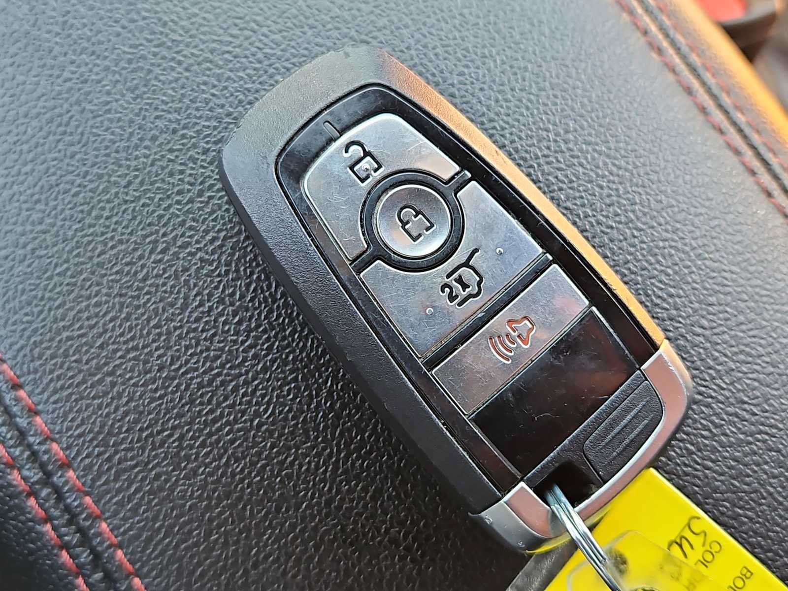 Used 2025 Ford Escape ST-Line FWD image 34