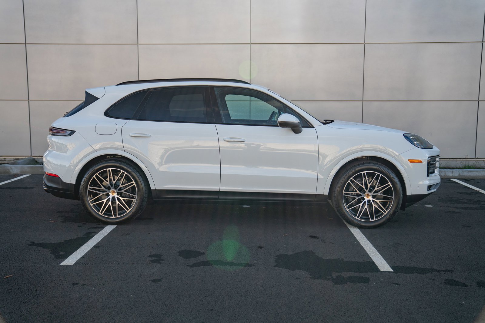 Used 2025 Porsche Cayenne image 8