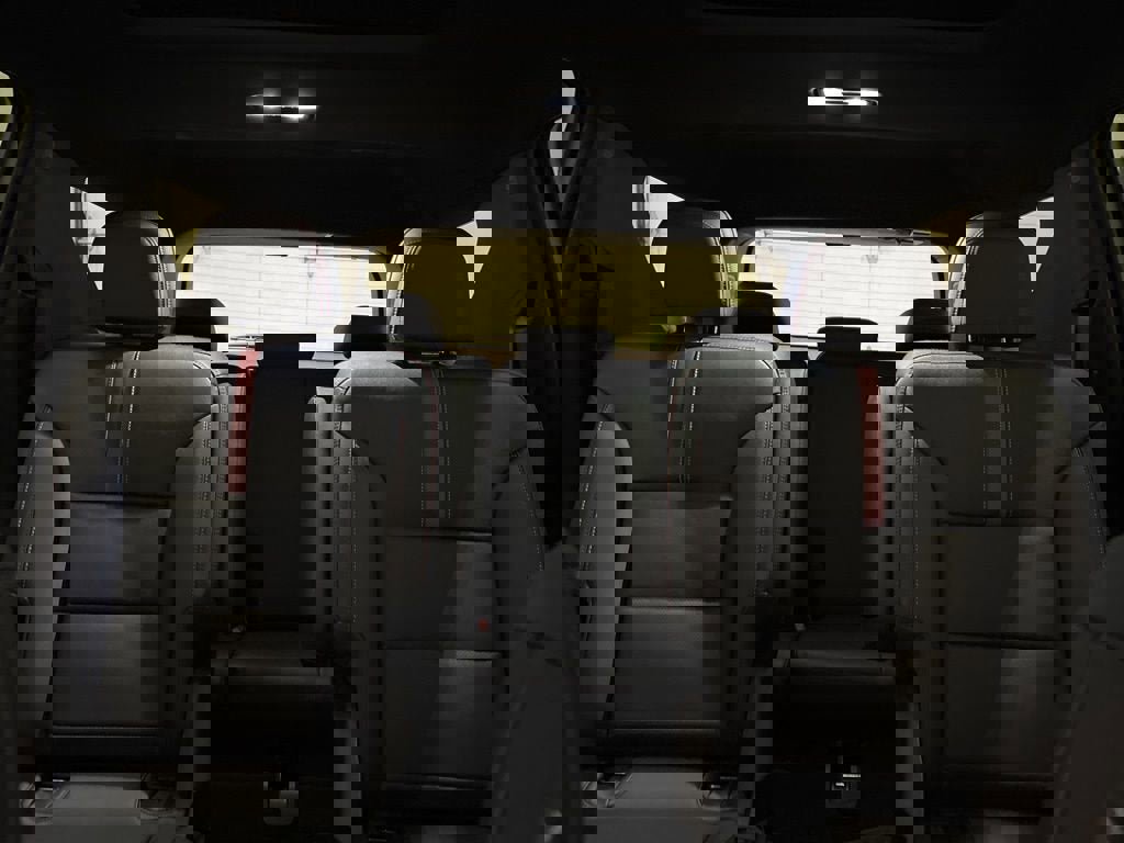 New 2026 Chevrolet Traverse RS w/ LPO, Floor Liner Package AWD/4WD image 29