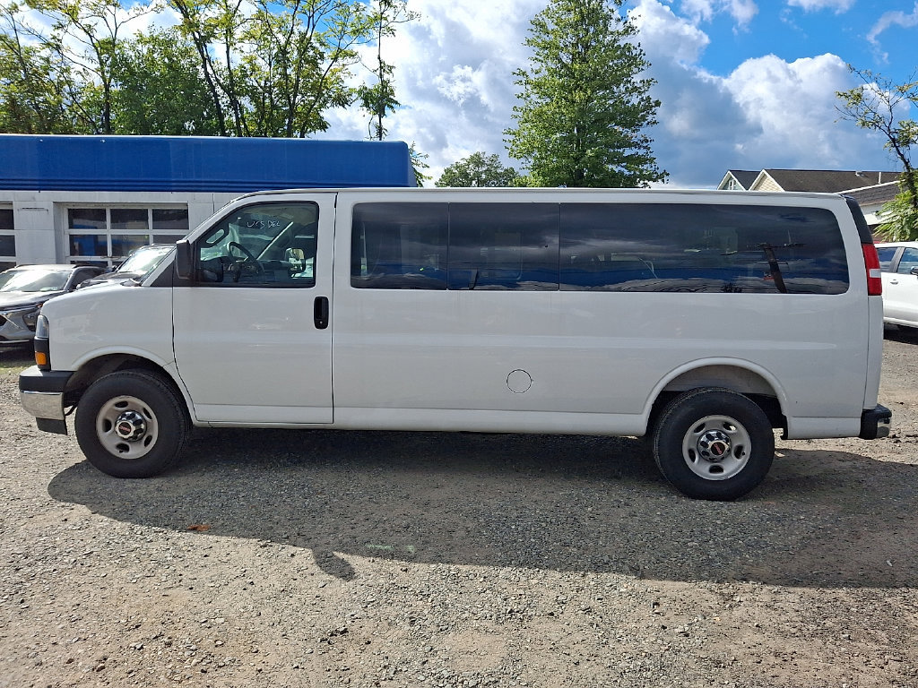 Used 2026 GMC Savana 3500 LT w/ LT Preferred Equipment Group RWD image 4