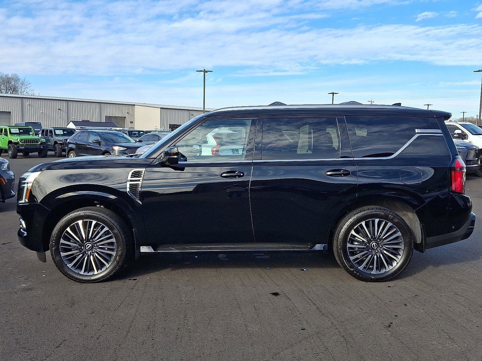 Used 2025 Nissan Armada Platinum Reserve w/ Convenience Package image 7