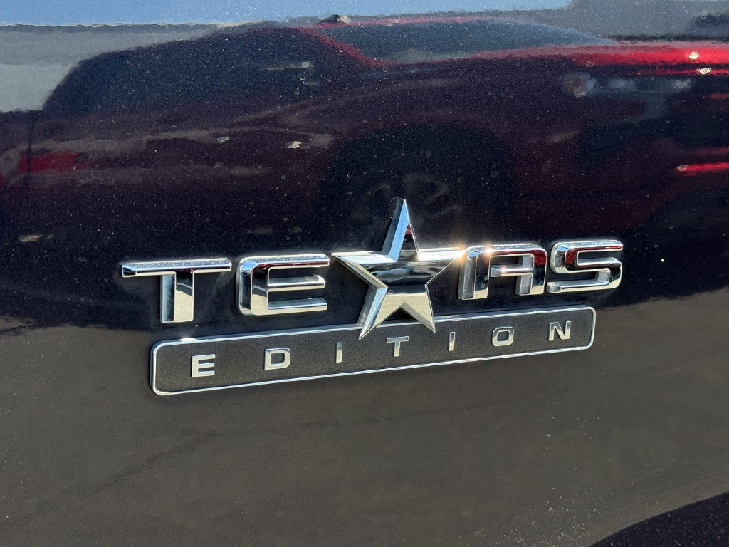 Used 2022 Chevrolet Silverado 1500 LTZ w/ LTZ Premium Texas Edition AWD/4WD image 16