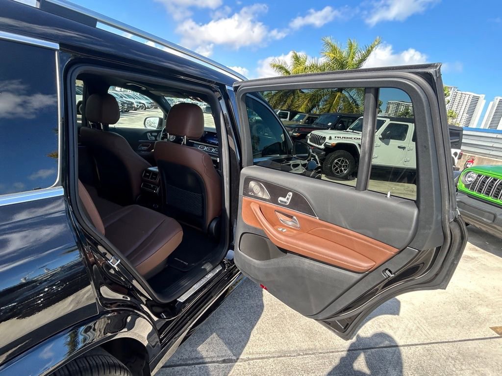Used 2024 Mercedes-Benz GLS 450 4MATIC w/ AMG Line Exterior image 33