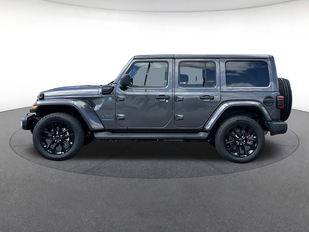Used 2025 Jeep Wrangler Unlimited Sahara image 2