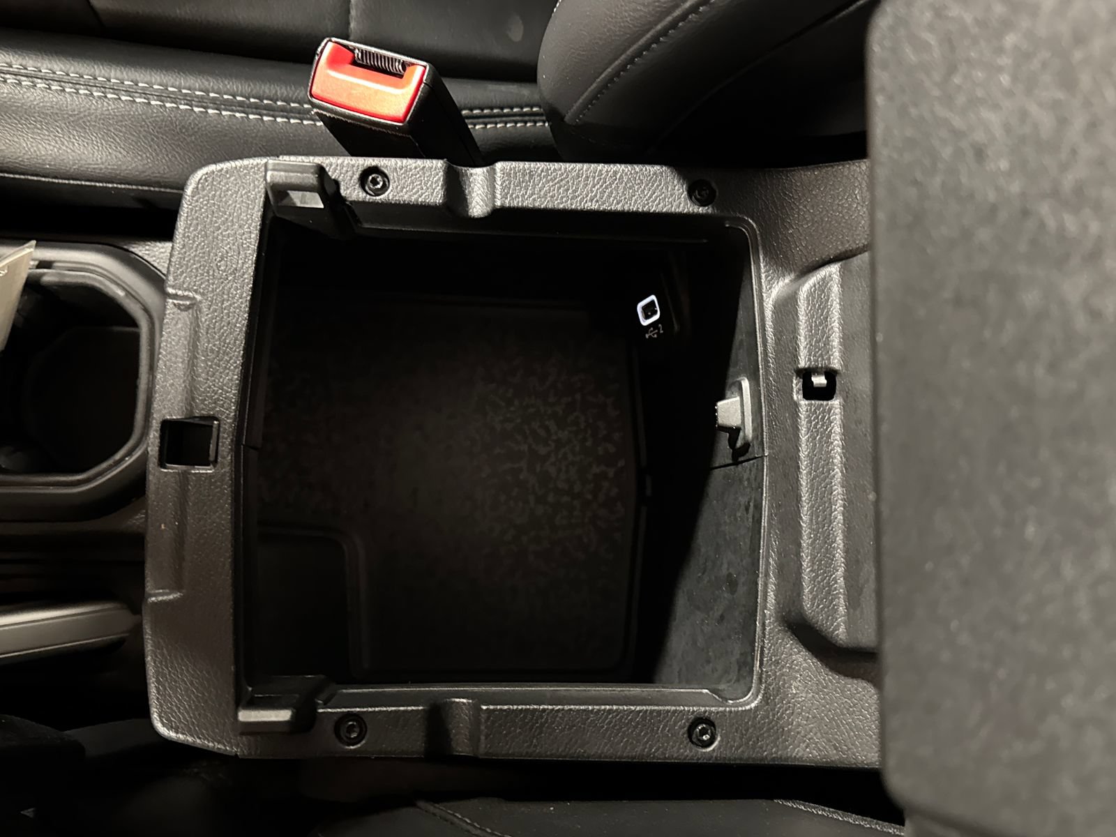 Used 2019 Jeep Wrangler Unlimited Sahara AWD/4WD image 14