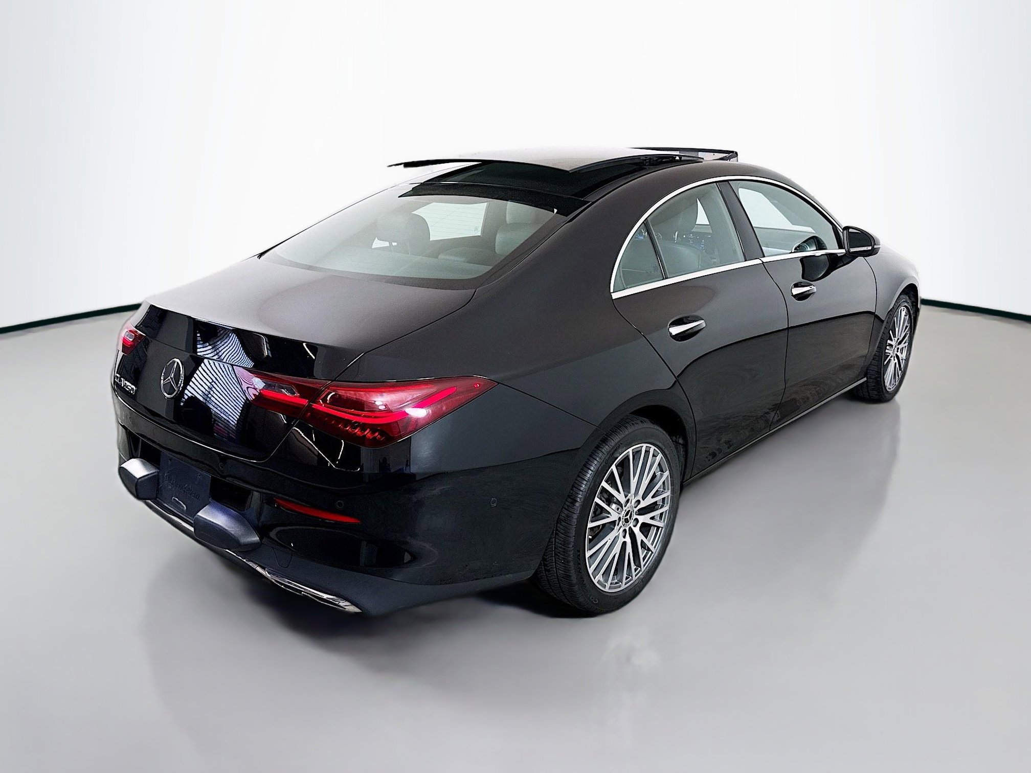 Used 2025 Mercedes-Benz CLA 250 image 7
