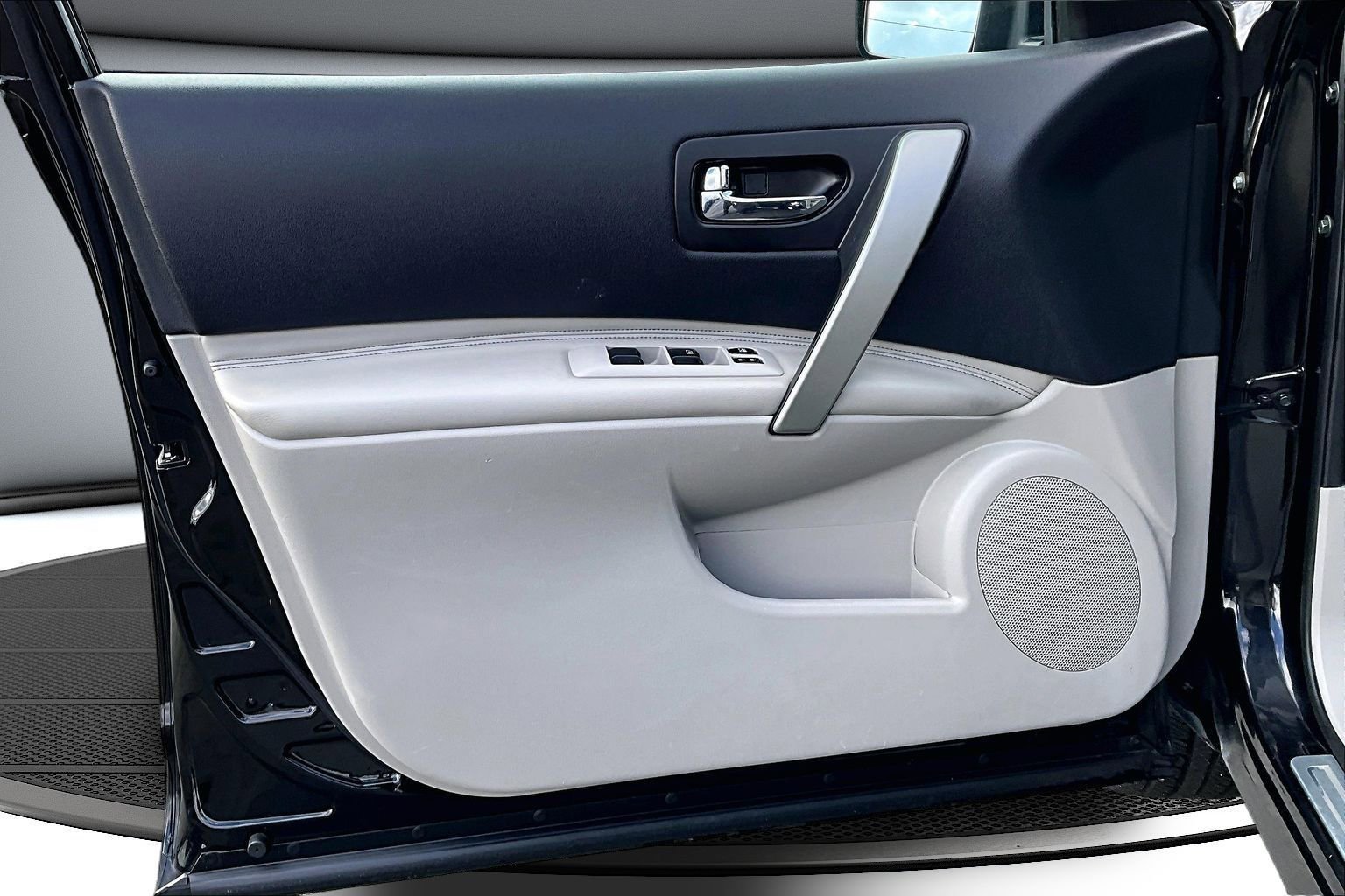 Used 2013 Nissan Rogue SL image 17