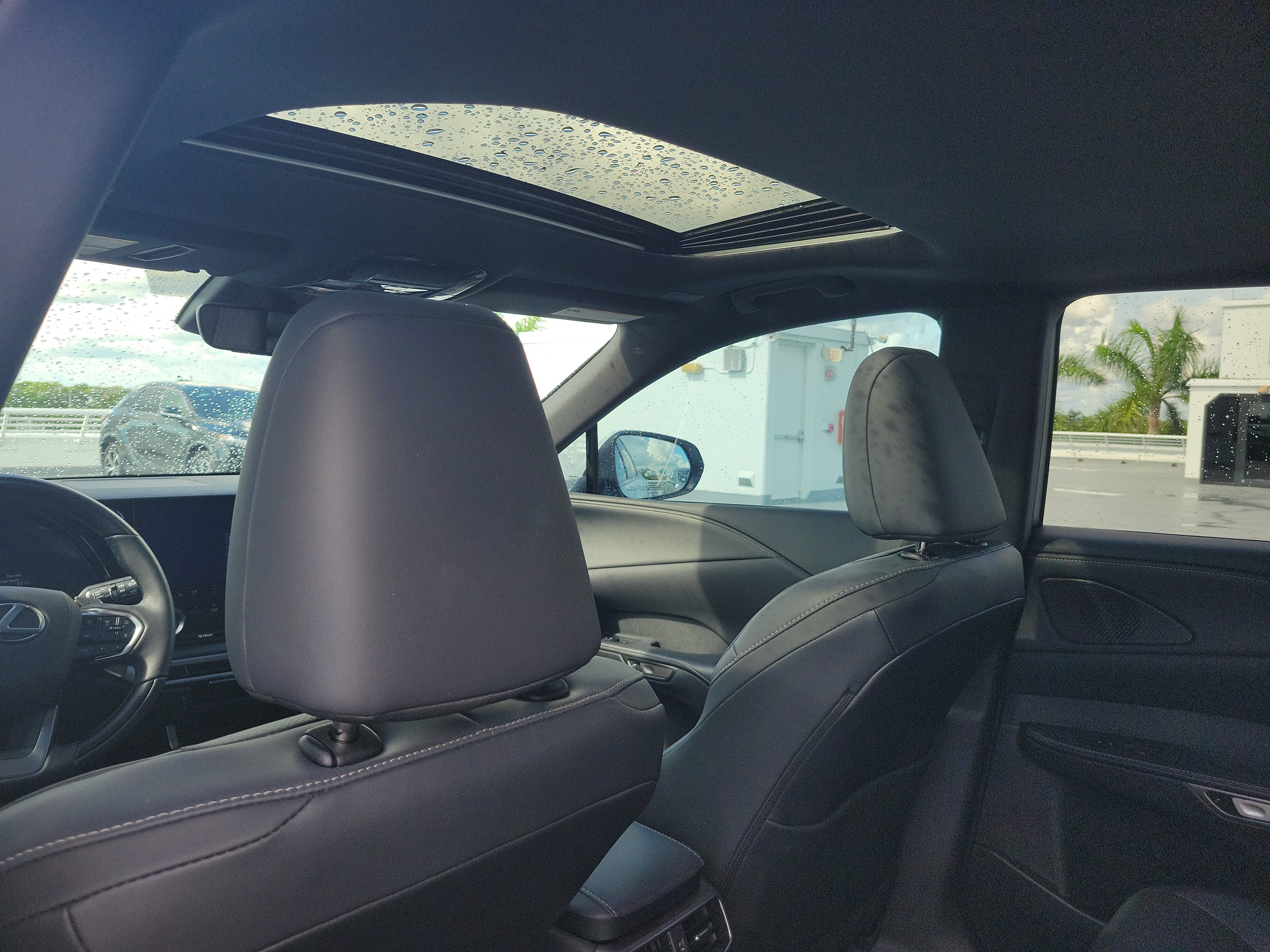 Used 2025 Lexus RX 350 F Sport FWD image 14