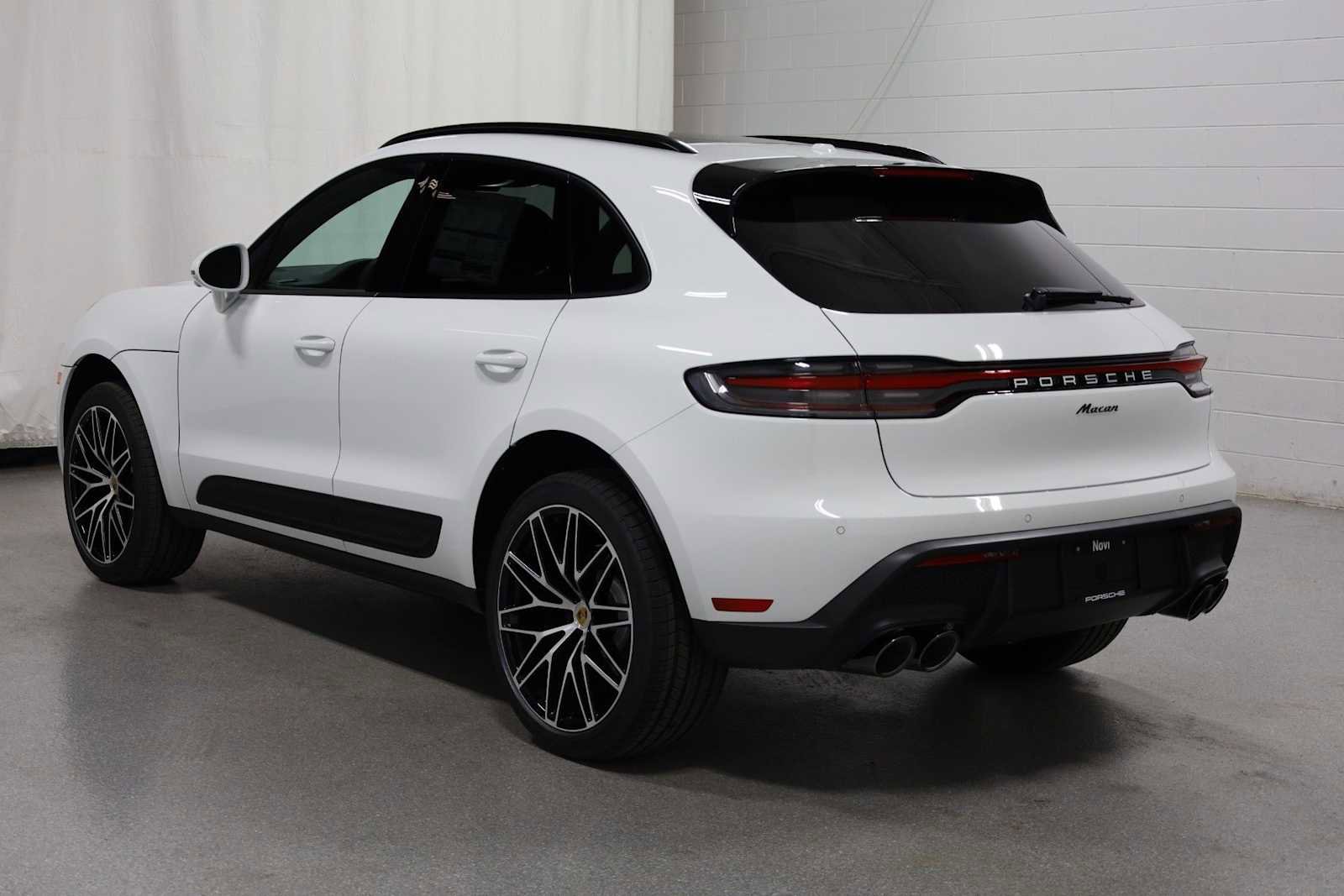 New 2026 Porsche Macan image 3