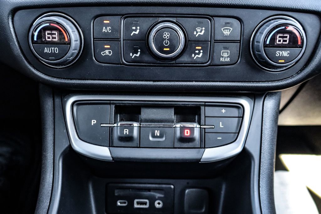 Certified 2024 GMC Terrain SLT image 30