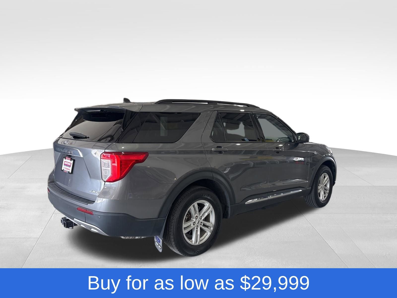 Used 2022 Ford Explorer XLT w/ Equipment Group 202A AWD/4WD image 8