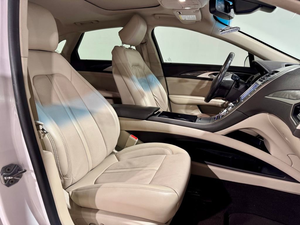 Used 2020 Lincoln MKZ Reserve w/ Elements Package image 25