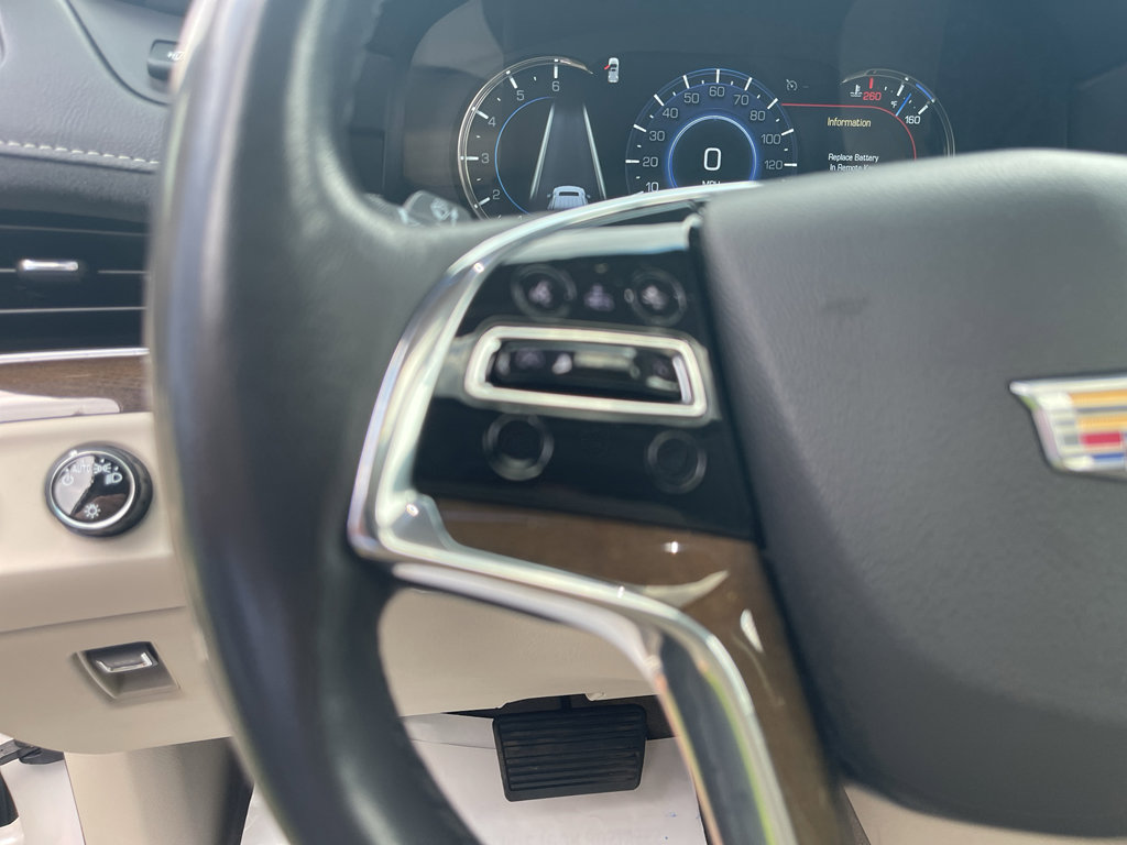 Used 2020 Cadillac Escalade Premium Luxury AWD/4WD image 19