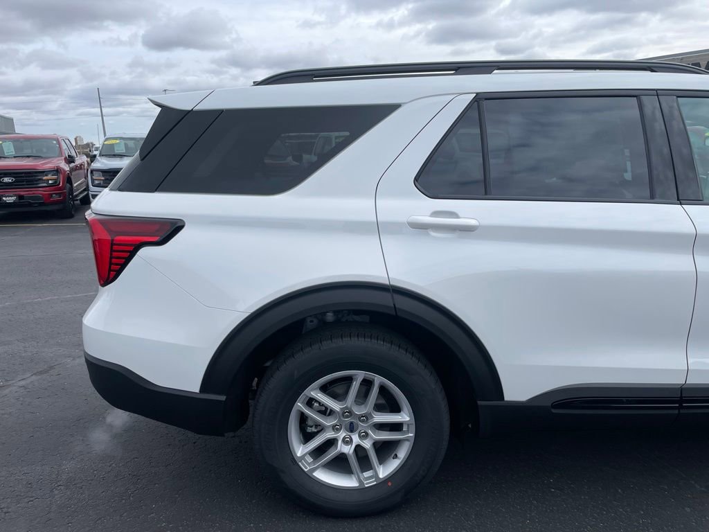 New 2026 Ford Explorer Active image 30