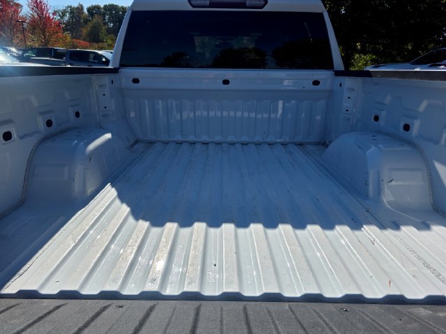 Used 2023 Chevrolet Silverado 1500 LT AWD/4WD image 4