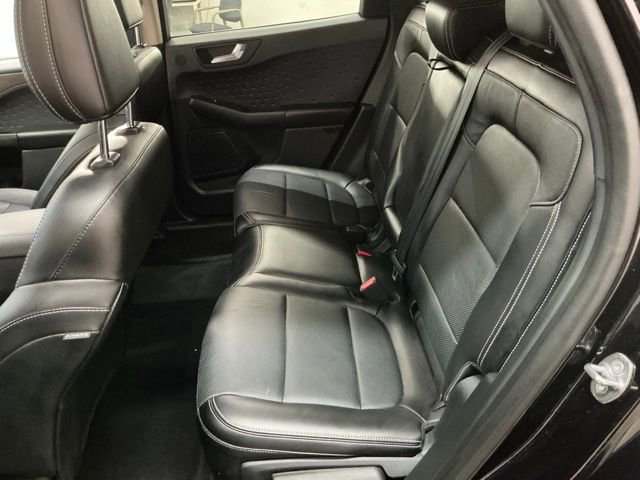 Used 2020 Ford Escape Titanium image 12