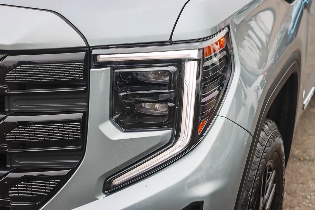 Used 2025 GMC Sierra 1500 Elevation image 7