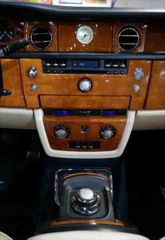 Used 2008 Rolls-Royce Phantom Drophead Coupe RWD image 19